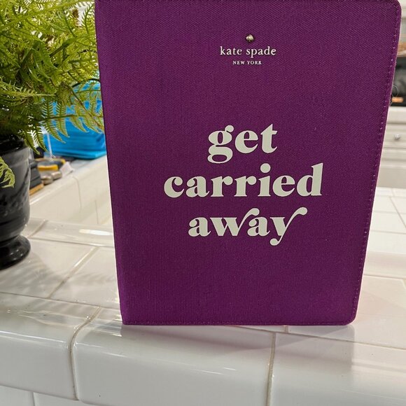 RARE FIND! Kate Spade iPad cover "Get Carried Away" SATC design - Picture 2 of 6